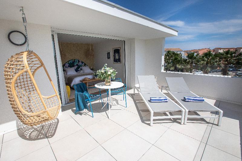 Les Bulles De - Sur La Lagune Hotel 4*